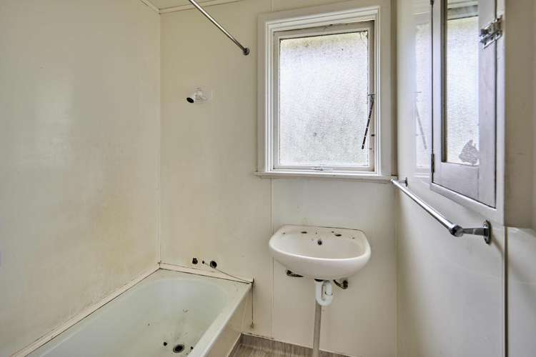 14 Gloucester Street Cannons Creek_15