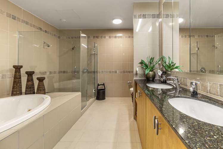 61/143 Quay Street Auckland Central_14