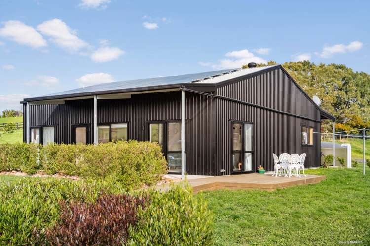 2 Fern Road Mangatangi_15