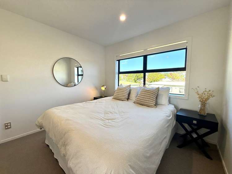 11/12 Stewart Street Raglan_21