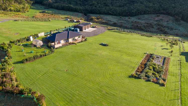 76 Te Tio Terrace Port Underwood_22