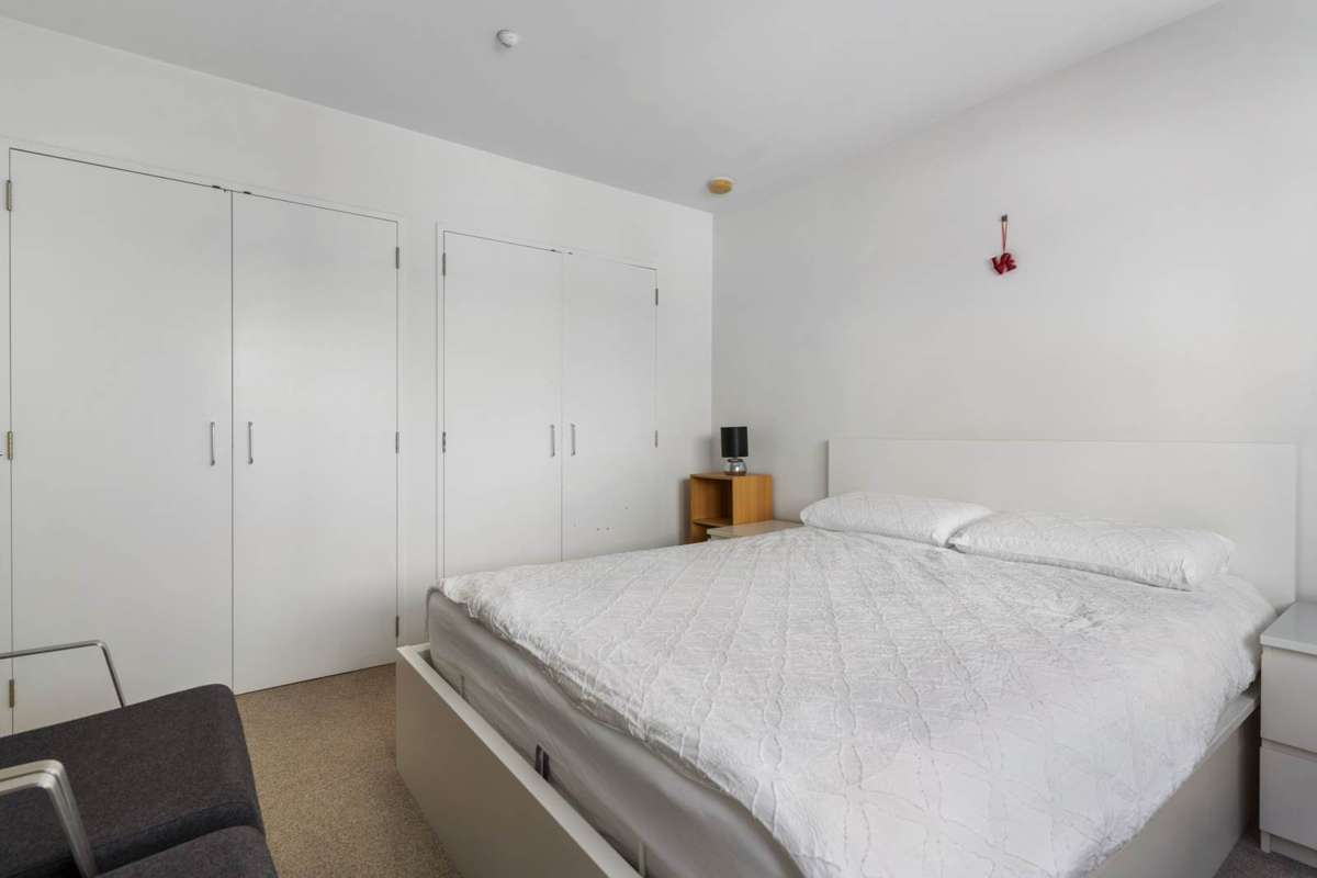 5b/121 Newton Road_3