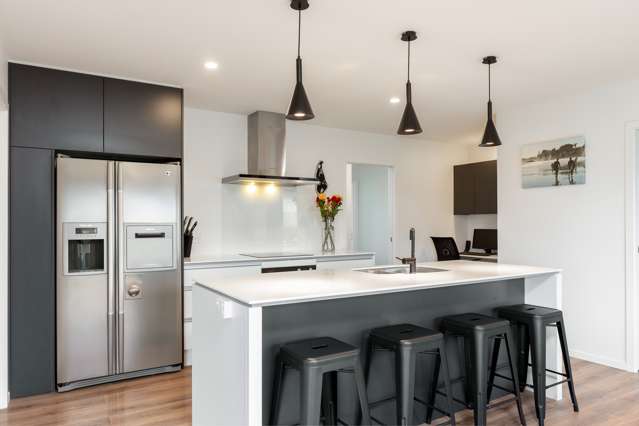 29 Corsair Crescent Burleigh_4