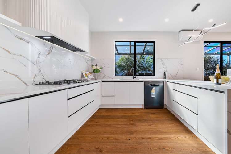 80 Medallion Drive Oteha_9
