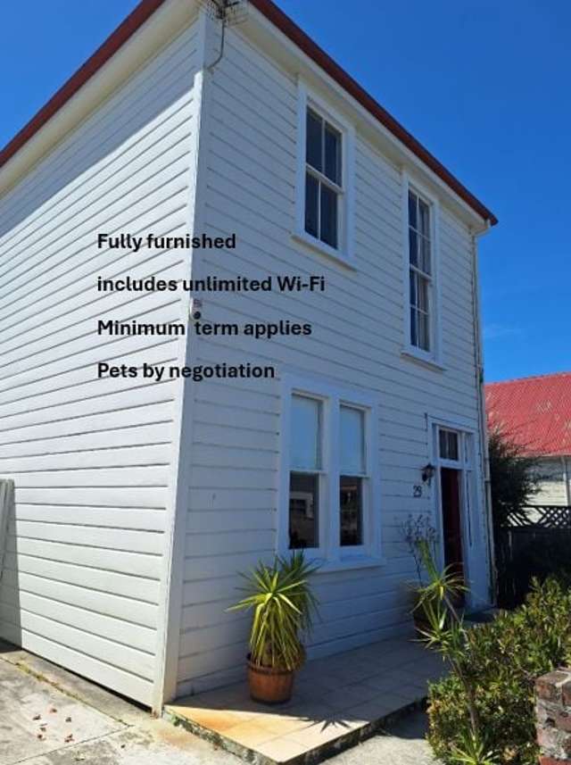 Fully Furnished -Walk to Town