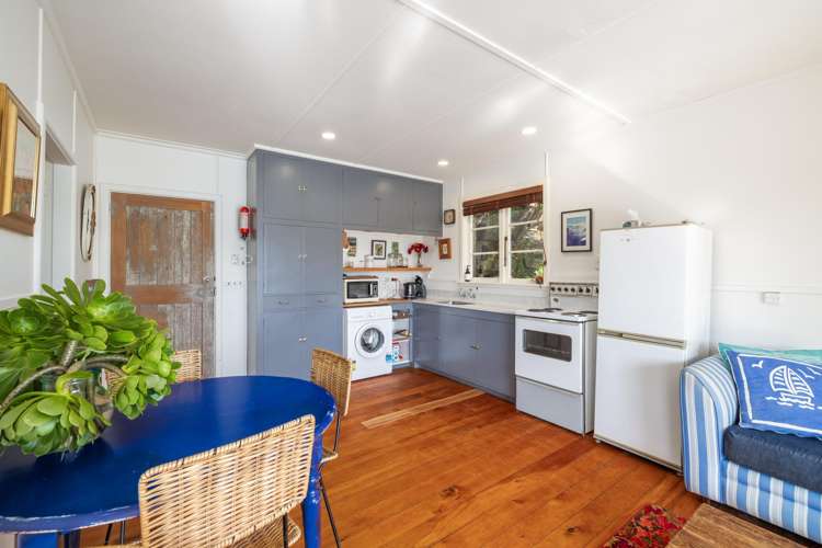 279 Marine Drive Charteris Bay_7