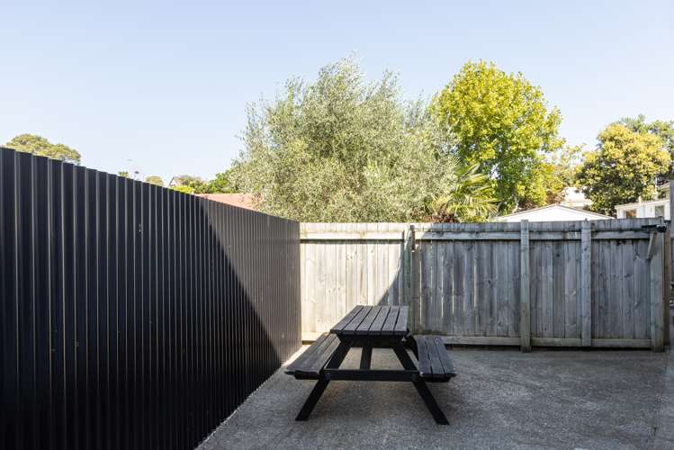 1a Harvey Road Bluff Hill_16