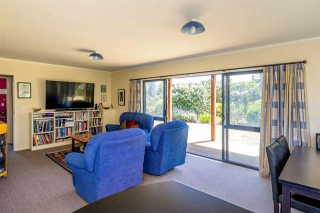 147 Field Way Waikanae Beach_2