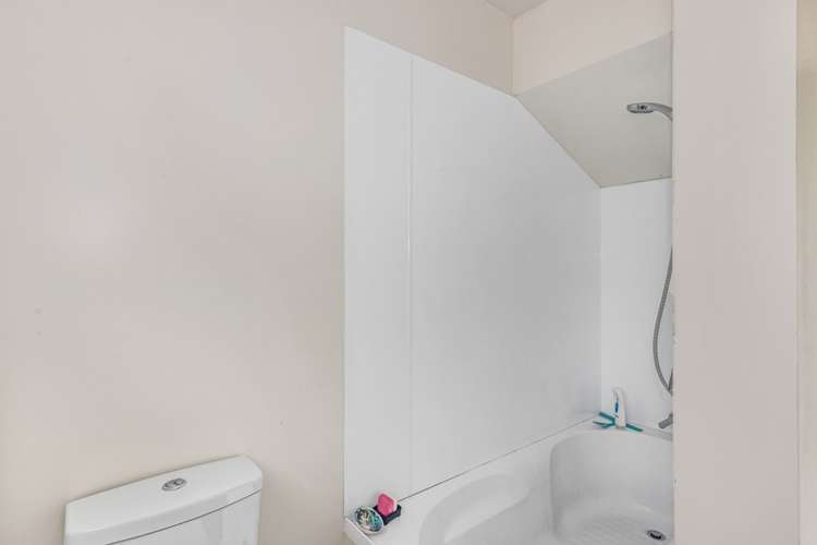 13/20 Thompson Street Mount Cook_14