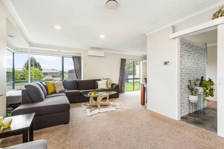 1 Caesar Roose Drive Glenview_6