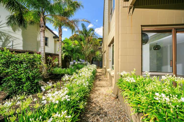 14 Galaxy Drive Mairangi Bay_10