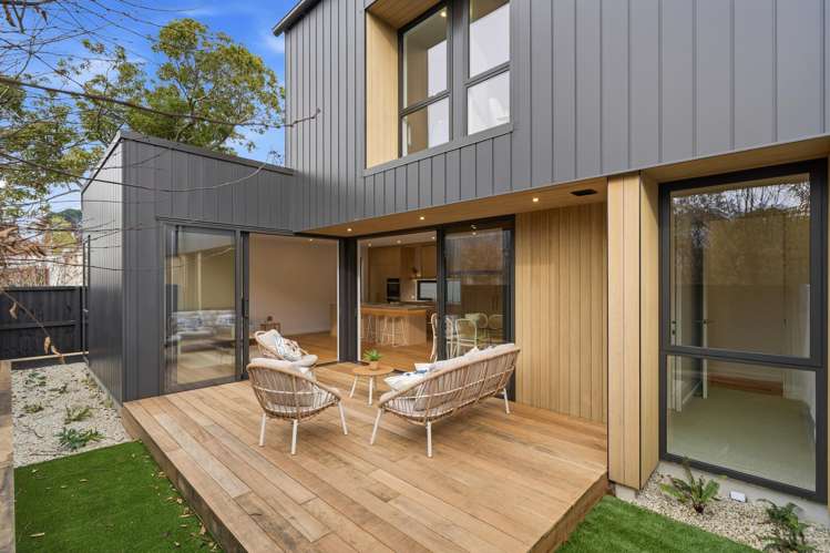 2/48 Andover Street Merivale_13