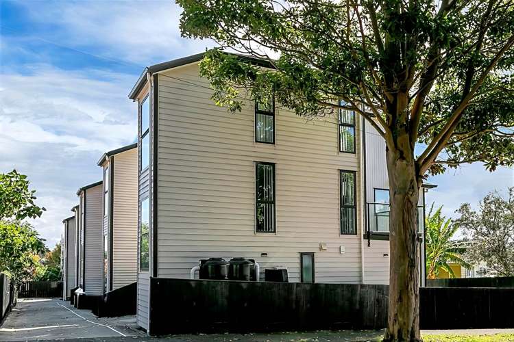 31D Waddell Avenue Pt England_21