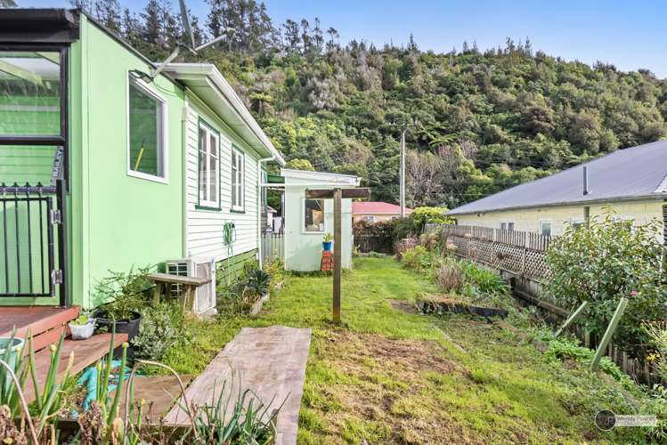 23 Sunny Grove Wainuiomata_18