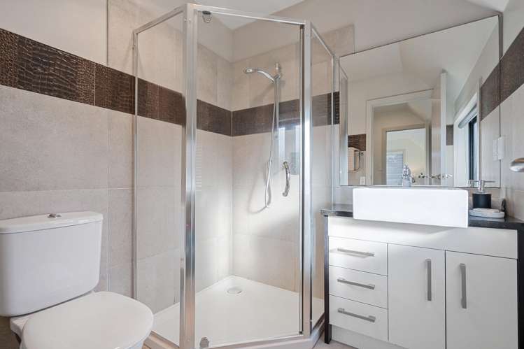 39 Baird Street Howick_19