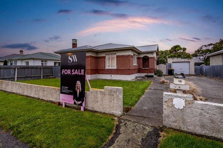 16 Fox Street Avenal_25