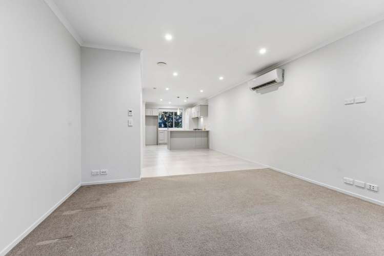 35 Pencaitland Drive Flat Bush_14