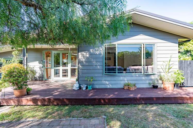 33 Resthill Crescent Glenview_1