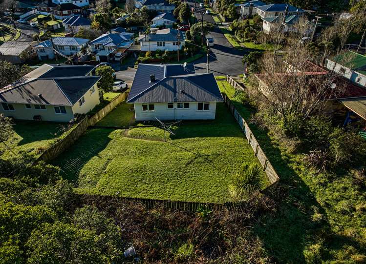 13 Willcox Grove Naenae_2