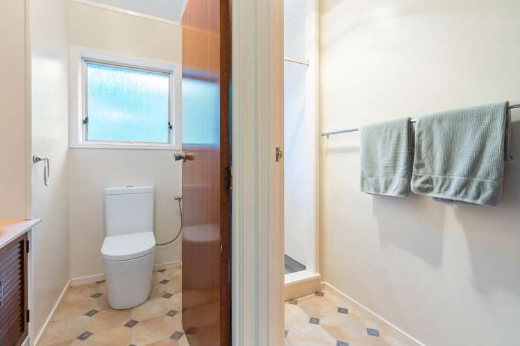 56 Mayfair Crescent Mairangi Bay_42