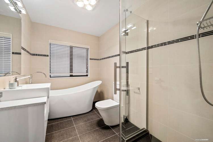 7 Ballindrait Drive Flat Bush_14