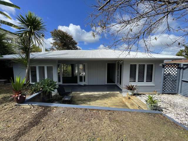 Spacious 4-Bedroom, 2-Bathroom Family Home In Kamo