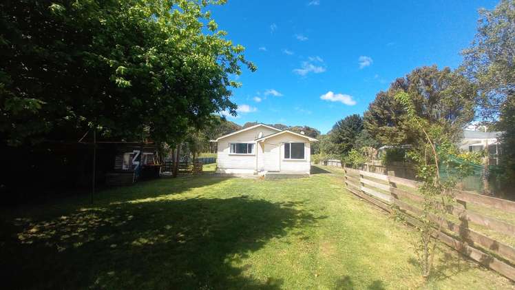 4 Erskine Street Tuatapere_17