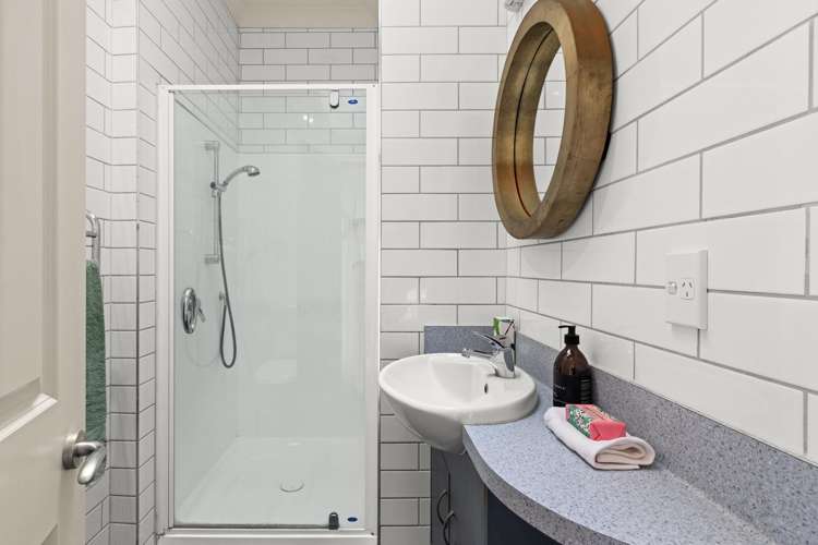 201 Marine Parade Napier South_13