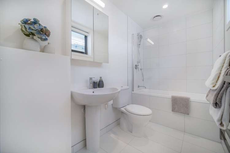 13B/100 Anzac Avenue 10015_9