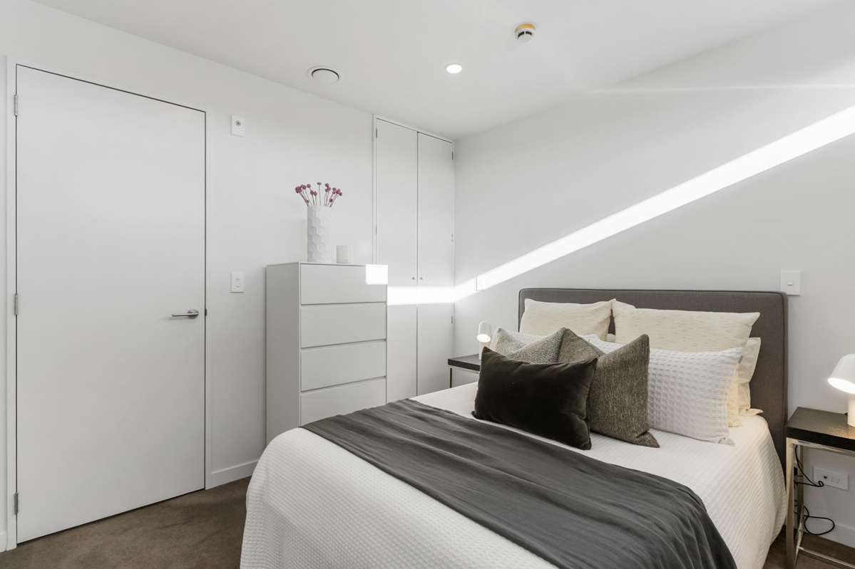 503/19 Surrey Crescent_5