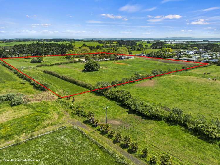 101 McRobbie Road Kingseat_2