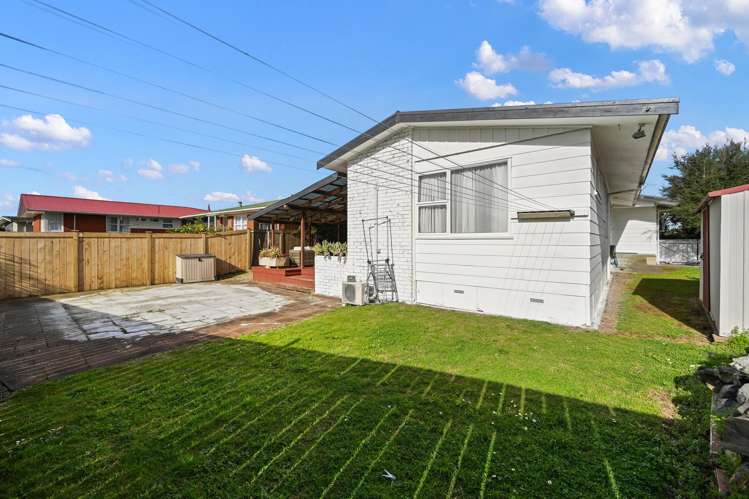 15 Garden Heights Avenue Glenview_16
