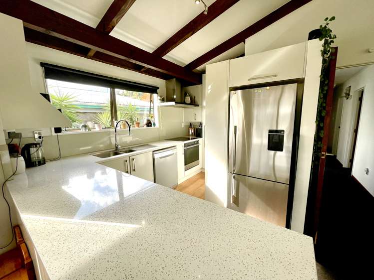 63b Westwood Street Bellevue_13