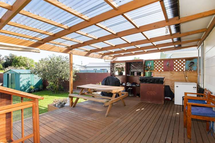 8 Dennis Street Outer Kaiti_15