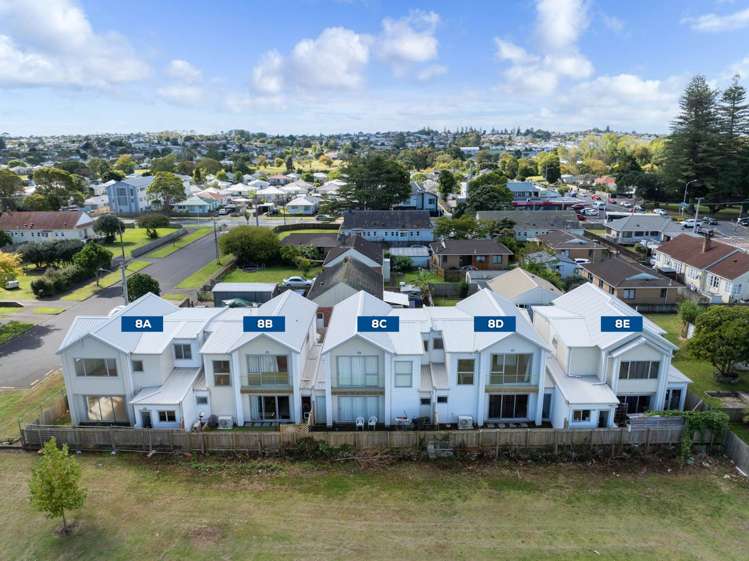 8a Taurima Avenue Point England_23