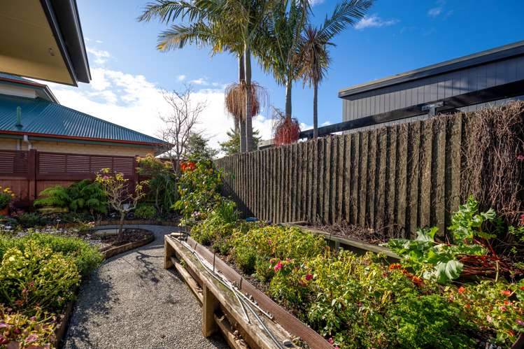 3 Cambria Gardens The Wood_21