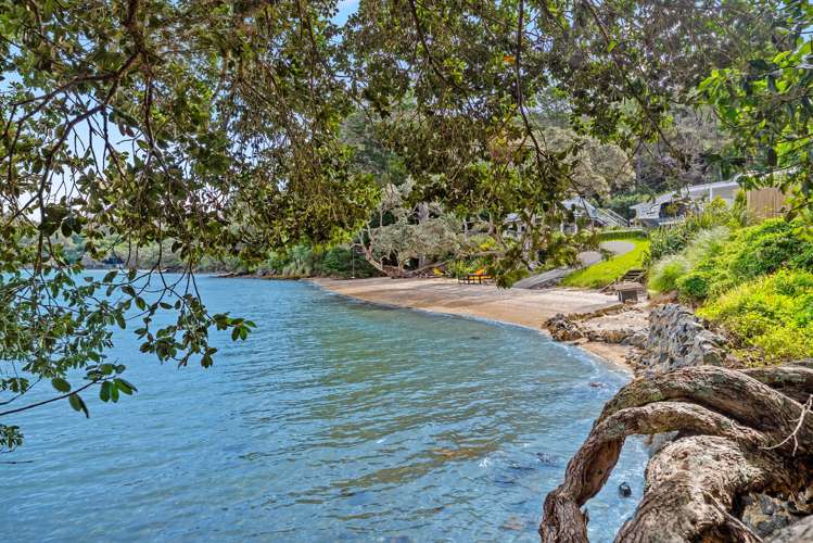 417 Leigh Road Leigh_43