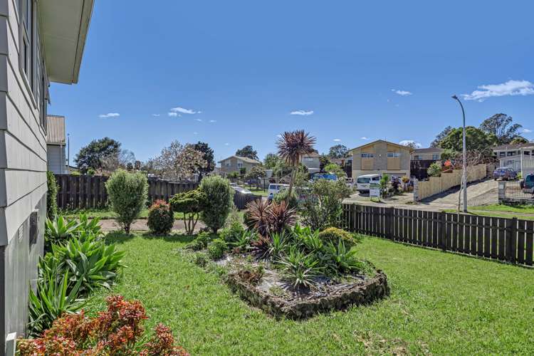9 Frobisher Way Clendon Park_12