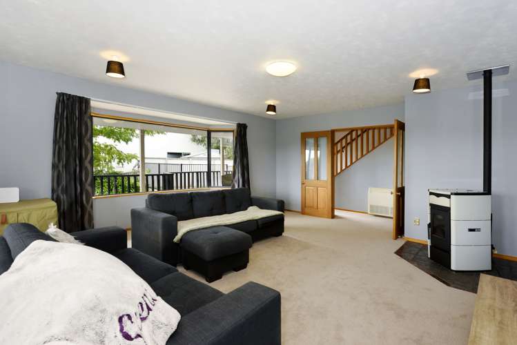 35 Olympus Way Richmond_9