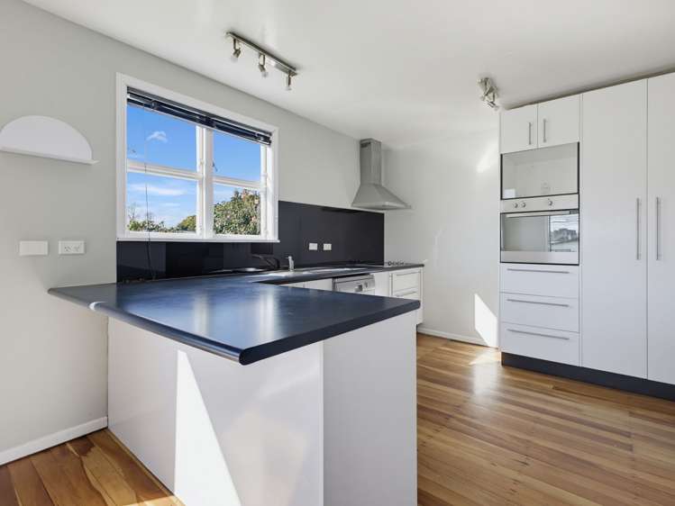 5 Mayfair Place Westown_18