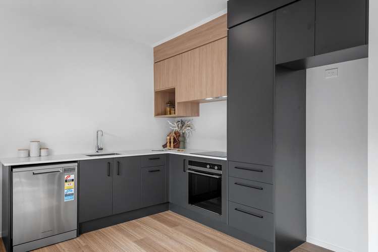 2/45 Averill Street Richmond_4