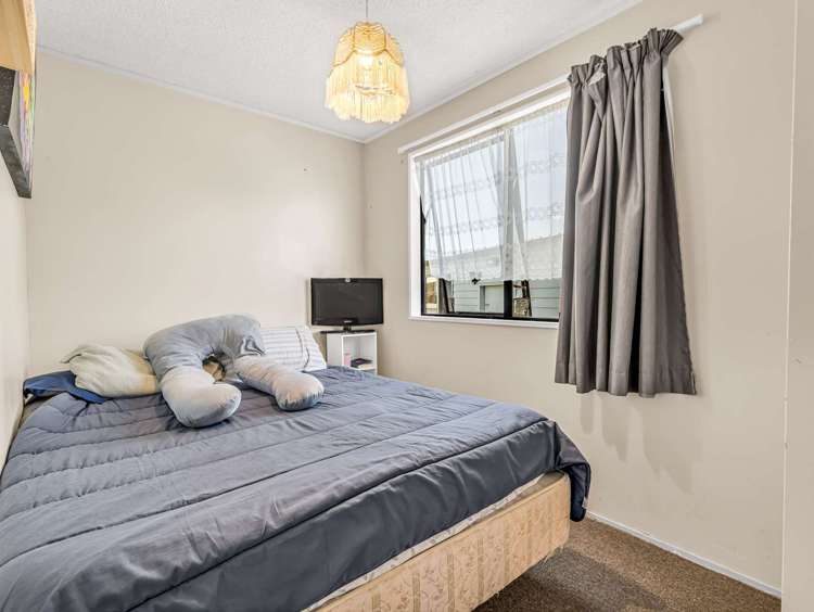 9 Kentucky Crescent Nawton_6