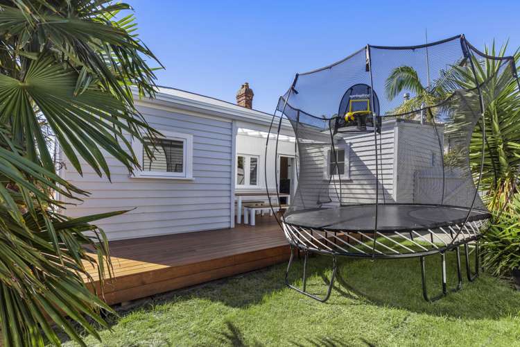 29 Aramoana Avenue Devonport_16