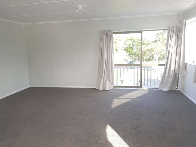 B/3 Cobham Place Tikipunga_4