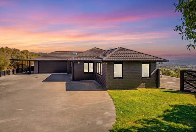 Majestic River Views & Modern Lifestyle Living