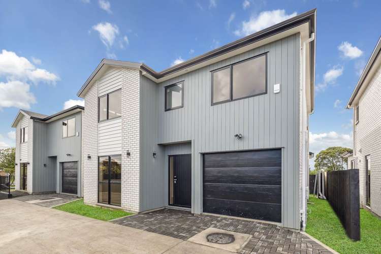 2 /5 Staines Avenue Mangere East_0