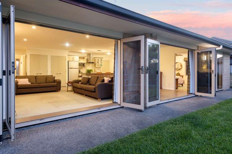 10 Coles Cove Papamoa_2