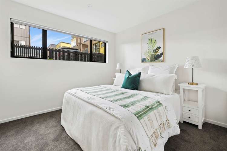 393 Ormiston Road Flat Bush_5