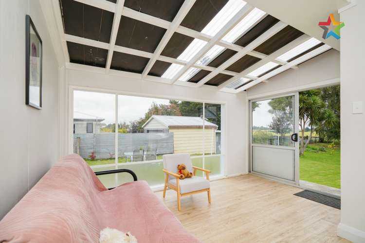 35 Sinclair Avenue Nightcaps_17