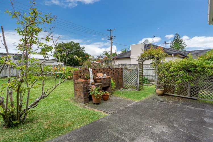 2 Meadowvale Avenue Forrest Hill_5